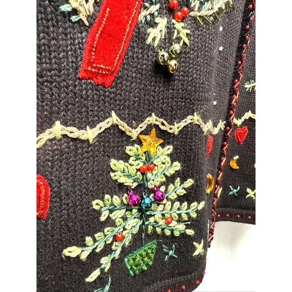 Christmas Holiday Sweater Vest Women’s Size Small Red Cardinals Embellished EUC - Picture 4 of 11